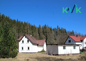 Rodinný dům, prostorná garáž, údolí obce Rotava - Šindelová