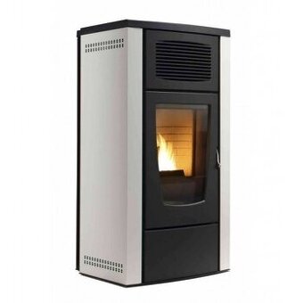 Peletová teplovzdušná kamna 8 kW