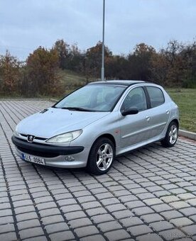 Peugeot 206 1.4i, 55 KW. Rok 2006. Nová STK.Klima