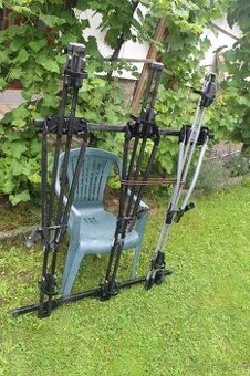 3 nosiče na kola včetně příčníků