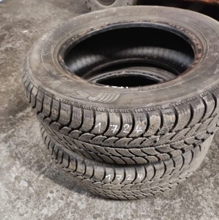 PNEU 165/70/R13 zimní 2.ks 70% slušné 250.kč/ks (K1724)