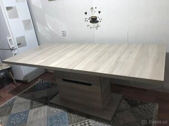 Proam stůl dá se  rotáhnout