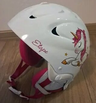 Lyžařská helma - pěkný stav