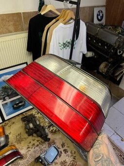 Zadní pravé světlo bmw e36 sedan