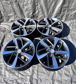 5x114,3 R18 originál alu disky Hyundai + senzory - TOP
