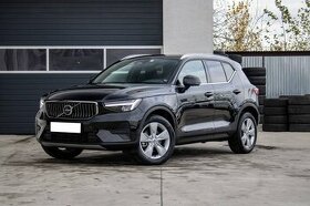 Volvo XC40 B4 Plus Bright AWD A/T/Black/