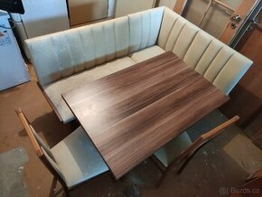 Rohová lavice, stůl a 2 židle - 1