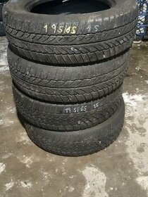 Prodám sadu zimních pneu. 195/65 15"