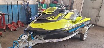 Prodám vodní skútr Sea Doo RXP-X-300.