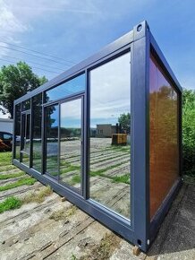 Obytný, kancelářský kontejner o rozměru 3 x 6 m