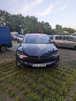 Tesla Model X 75D