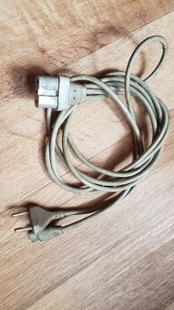 kabel k pedálu pro šicí stroje (Veritas?)