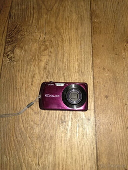 Prodám dva fotoaparáty Casio Exilim EX Z330 a Z19