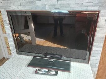 Televizor Samsung  uhlopříčka 82cm