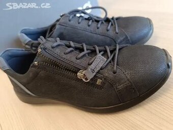 Nové dámské,dívčí boty/kůže ECCO vel.36
