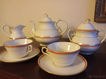 Přátelská porcelánová souprava na čaj