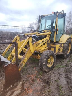 Komatsu WB93R-2
