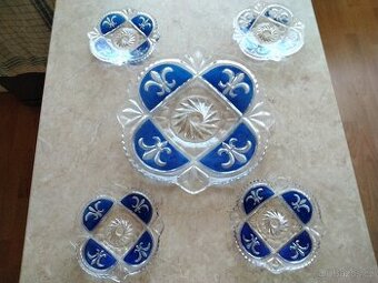 PRODÁM SKLENĚNOU SERVÍROVACÍ SOUPRAVU