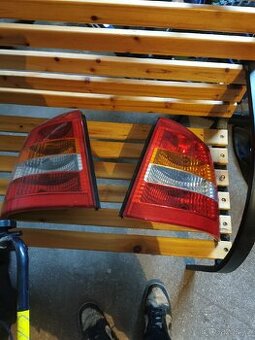 Prodám zadní světla Opel Astra g