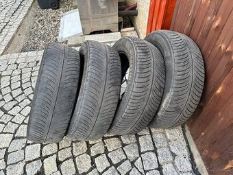 Zimní pneumatiky 225/60 r17