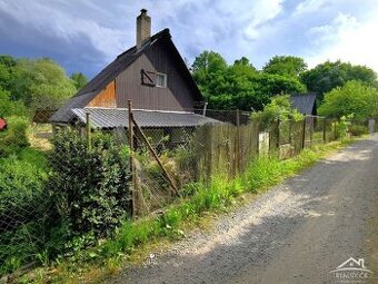 Chata Henčov řeka zahrada - 1