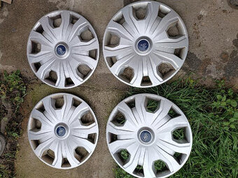 4 poklice Ford Mondeo, Focus, C-Max "16, pěkné