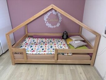 Dětská domečková postel LUCKY se zábranou