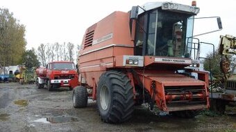Obilný kombajn MASSEY FERGUSON 40RS