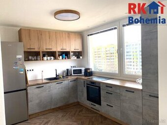 Pronájem světlého bytu 3+1 s lodžií po nadstandardní rekonst