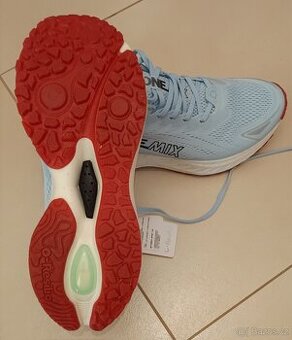 Pánské boty - světle modré s kvalitní podrážkou