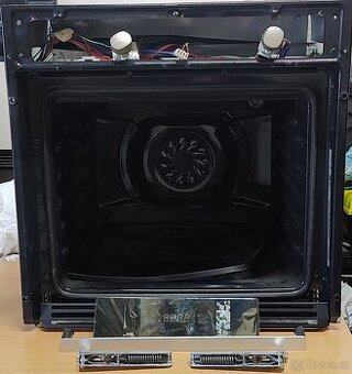 Vestavná trouba Candy FCS 605 X nekompletní