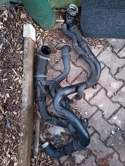 Prodám vzduchové - tlakové hadice a trubky  škoda octavia  2