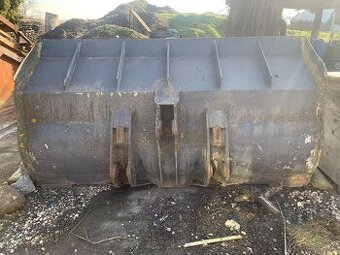 Lžíce na čelní nakladač