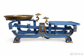 staré mechanické váhy značky KAMOR