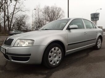 Škoda Superb 2,8 V6 benzín 147 kw