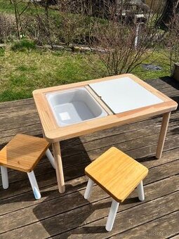 Sestava stůl Ikea FLISAT a židličky