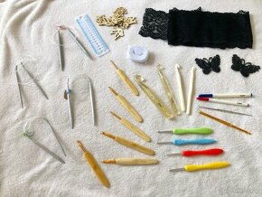Set potřeb na pletení a háčkování