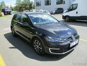 Volkswagen e-Golf, 100kW, Tepelko, ACC, CSS, DPH