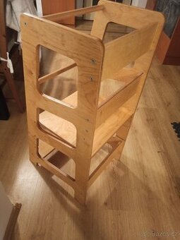 Montessori učící věž