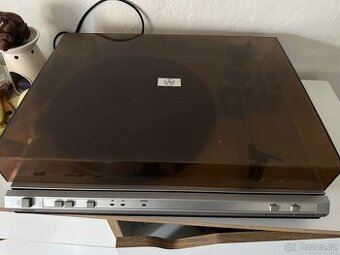 ZAMLUVENO Gramofon TESLA MC600Q