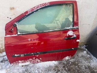 Renault clio III 3eveře levé dveře