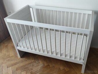 Dětská postel s matrací