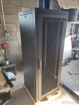 Rack Serverový stojanový rozvaděč CONTEG