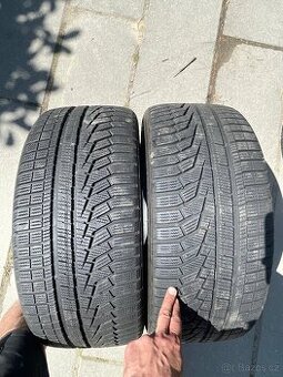 Dvě zimní pneu Hankook 255/40/19