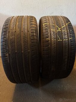 245/45R18