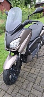 Yamaha X-max 125