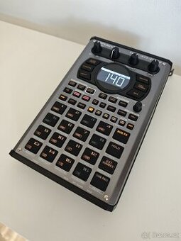 Roland SP-404 MKII sampler - 1