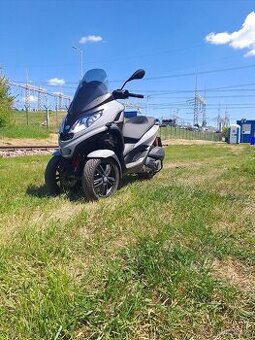 Piaggio mp3 300 sport