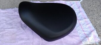 Honda Rebel 1100 sedlo hladké