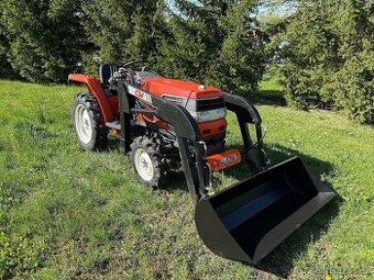 Malotraktor Kubota GL240 Grandel s čelním nakladačem 450 kg